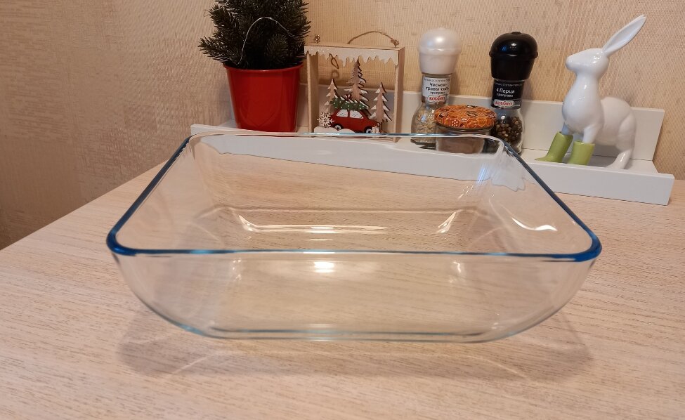 PYREX Rectangular Glass Bowl 27cm 