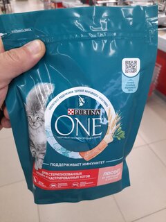 Корм для животных Purina, One, 200 г, для стерилизованных кошек и кастрированных котов, лосось, пшеница, 0042014101 - фото 4 от пользователя