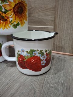 Кружка сталь, 1 л, Клубника садовая, Керченский металлургический завод, 40104-072/4, белая - фото 1 от пользователя