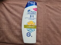 Шампунь Head &amp; Shoulders, Цитрусовая свежесть 2в1, против перхоти, 400 мл - фото 3 от пользователя