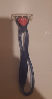 Станок для бритья Bic, Click Sensitive, для женщин, 3 лезвия, 2 сменные кассеты, 921402 - фото 5 от пользователя
