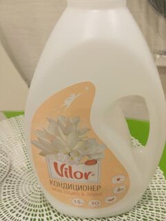 Кондиционер для белья Vilor, 1.5 л, Миндаль и белые цветы - фото 3 от пользователя