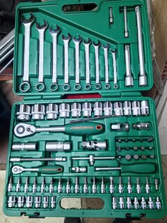 Набор слесарных инструментов Jonnesway, S04H52482S, 047399, 1/2&quot;, 1/4&quot;, кейс, 82 предмета - фото 1 от пользователя