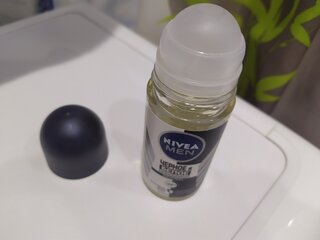 Дезодорант Nivea, Невидимая защита для черного и белого, для мужчин, ролик, 50 мл - фото 1 от пользователя