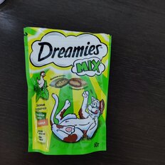 Корм для животных Dreamies, 60 г, для кошек, лакомство, с курицей и мятой, 77185 - фото 1 от пользователя