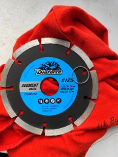 Диск отрезной алмазный по бетону, Diaforce, Segment Basic, сегментный край, 125х22.23х1.9 мм, сухой рез, 510125 - фото 5 от пользователя