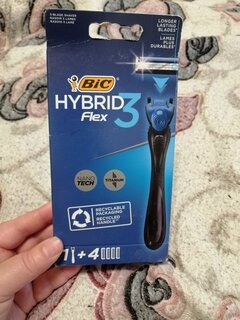 Станок для бритья Bic, Flex3 Hybrid, для мужчин, 3 лезвия, 4 сменные кассеты, 8930161 - фото 2 от пользователя