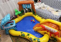 Игровой центр-бассейн Intex, 249х191х109 см, Динозавр, 57444NP, 216 л, горка, распылитель, мячики, от 2 лет - фото 3 от пользователя