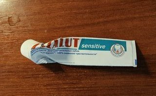 Зубная паста Lacalut, Sensitive, 75 мл - фото 1 от пользователя