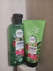 Набор подарочный для женщин, Herbal Essences, Клубника и мята, шампунь, 400 мл + бальзам, 180 мл - фото 1 от пользователя