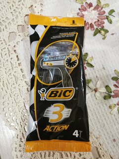 Станок для бритья Bic, Action, для мужчин, 3 лезвия, 4 шт, одноразовые, 919435/872907 - фото 1 от пользователя