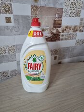 Средство для мытья посуды Fairy, Нежные руки Ромашка и витамин Е, 1350 мл - фото 3 от пользователя