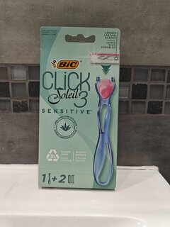 Станок для бритья Bic, Click Sensitive, для женщин, 3 лезвия, 2 сменные кассеты, 921402 - фото 1 от пользователя