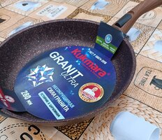 Сковорода алюминий, 28 см, антипригарное покрытие, Kukmara, Granit Ultra, красная, съемная ручка, сга282а - фото 1 от пользователя