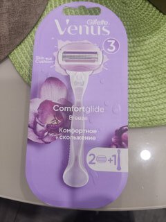 Станок для бритья Venus, ComfortGlide Breeze, для женщин, 3 лезвия, 2 сменные кассеты, 0050001341 - фото 1 от пользователя