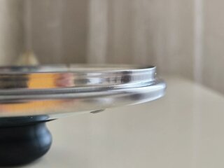 Крышка для посуды стекло, 16 см, Daniks, металлический обод, кнопка бакелит, черная, Д4116Ч - фото 5 от пользователя