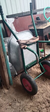 Тачка строительная двухколесная, сталь, 250кг, 110 л, без колпачка на ниппеле, 0.8мм, втулка D20 мм, PR3.25х8, в ассортименте, Профи - фото 6 от пользователя