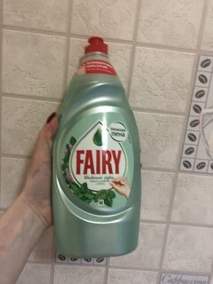 Средство для мытья посуды Fairy, Нежные руки Чайное дерево и мята, 900 мл - фото 2 от пользователя