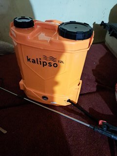 Опрыскиватель садовый работа от аккумулятора, Kalipso, 12 л, свинцово-кислотный, 8 А.ч, 12 В, пластик, ранцевый, телескопическая штанга, KF-12C-10 - фото 2 от пользователя