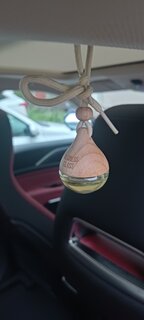 Ароматизатор в машину подвесной, бочонок, Freshco, Business Class Drop Escentric Molecules, AR1BC114 - фото 1 от пользователя