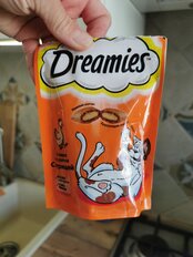 Корм для животных Dreamies, 60 г, для кошек, лакомство, курица, 52351 - фото 1 от пользователя