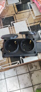 Колодка розеточная 2 гнезда, с заземлением, 16 А, с заглушкой, 1-фазная, IP44, каучук, черный, UNIVersal, Компакт - фото 8 от пользователя