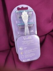 Станок для бритья Venus, ComfortGlide Breeze, для женщин, 3 лезвия, 2 сменные кассеты, 0050001341 - фото 4 от пользователя