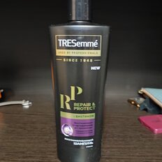 Шампунь TRESemme, Repair and Protect с биотином, для сухих и поврежденных волос, 400 мл - фото 3 от пользователя