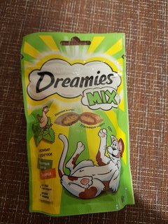 Корм для животных Dreamies, 60 г, для кошек, лакомство, с курицей и мятой, 77185 - фото 3 от пользователя