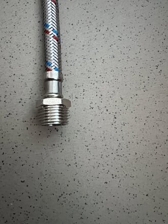 Подводка для воды 1/2&quot;х0.8 м, г-ш, латунь, AquaLine - фото 3 от пользователя