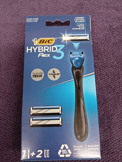 Станок для бритья Bic, Flex3 Hybrid, 3 лезвия, 2 сменные кассеты, 921449 - фото 1 от пользователя