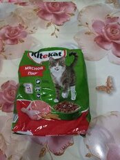 Корм для животных Kitekat, 350 г, для взрослых кошек, сухой, мясной пир, пакет, 10132138 - фото 3 от пользователя