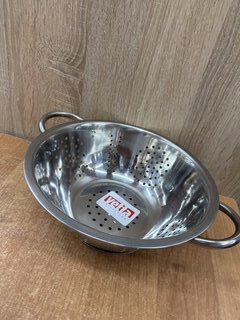 Дуршлаг нержавеющая сталь, 22 см, 1.8 л, на ножке, Vetta, Классика, 812-017 - фото 3 от пользователя