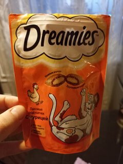 Корм для животных Dreamies, 60 г, для кошек, лакомство, курица, 52351 - фото 1 от пользователя