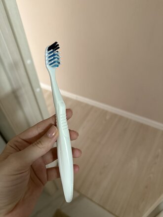 Зубная щетка Oral-B, Pro-Expert Clinical Глубокое очищение, средней жесткости, взрослая, 35, в ассортименте - фото 2 от пользователя