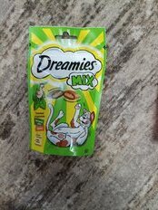 Корм для животных Dreamies, 60 г, для кошек, лакомство, с курицей и мятой, 77185 - фото 3 от пользователя