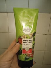 Бальзам-ополаскиватель для всех типов волос, Herbal Essences, Белая клубника и Сладкая мята, 275 мл - фото 3 от пользователя