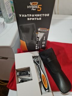 Набор подарочный для мужчин, Bic, Hybrid 5 Flex, станок для бритья+2 кассеты+чехол - фото 3 от пользователя