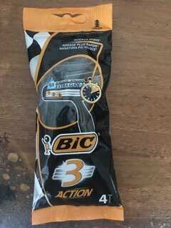 Станок для бритья Bic, Action, для мужчин, 3 лезвия, 4 шт, одноразовые, 919435/872907 - фото 1 от пользователя