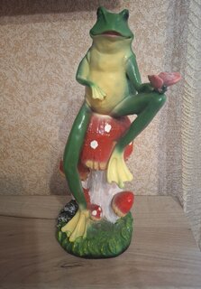Фигурка садовая Лягушка с бабочкой, 39 см, полистоун, ФП028 - фото 2 от пользователя