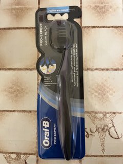 Зубная щетка Oral-B, Pro-Expert Clean Black, средней жесткости, 35, 0051023085 - фото 2 от пользователя