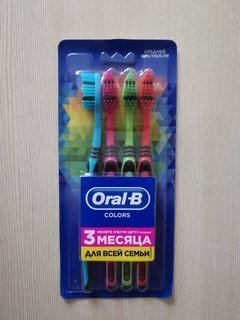 Зубная щетка Oral-B, Colors, средней жесткости, 4 шт, 0051021046 - фото 2 от пользователя