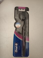 Зубная щетка Oral-B, 3D White Whitening Black, средней жесткости, в ассортименте - фото 4 от пользователя