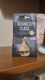 Ароматизатор в машину подвесной, бочонок, Freshco, Business Class Drop Escentric Molecules, AR1BC114 - фото 2 от пользователя