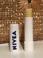 Бальзам для губ Nivea, Интенсивная защита SOS-уход, 4.8 г, 85063 - фото 7 от пользователя