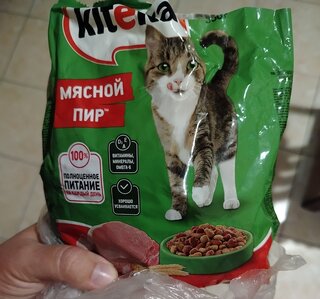 Корм для животных Kitekat, 350 г, для взрослых кошек, сухой, мясной пир, пакет, 10132138 - фото 1 от пользователя