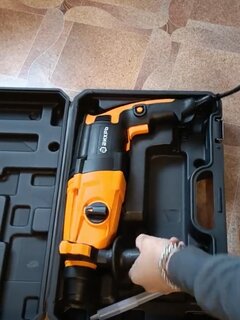 Перфоратор Вихрь, П-900к, SDS-Plus, 900 Вт, 4 Дж, 3 режима, с кейсом, 0-800об/мин, 5200уд/мин - фото 2 от пользователя