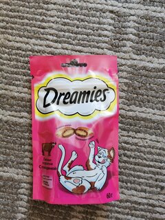 Корм для животных Dreamies, 60 г, для кошек, лакомство, говядина, 52353 - фото 1 от пользователя