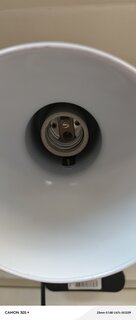 Светильник настольный на прищепке, E27, 60 Вт, черный, абажур белый, Ultraflash, UF-320P C01, 12370 - фото 1 от пользователя