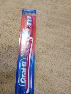 Зубная щетка Oral-B, 3-Effect Classic, средней жесткости, взрослая, 40, 0051008013 - фото 2 от пользователя